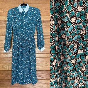 Vintage abstract leaf/petal pattern contrast collar and cuff dress